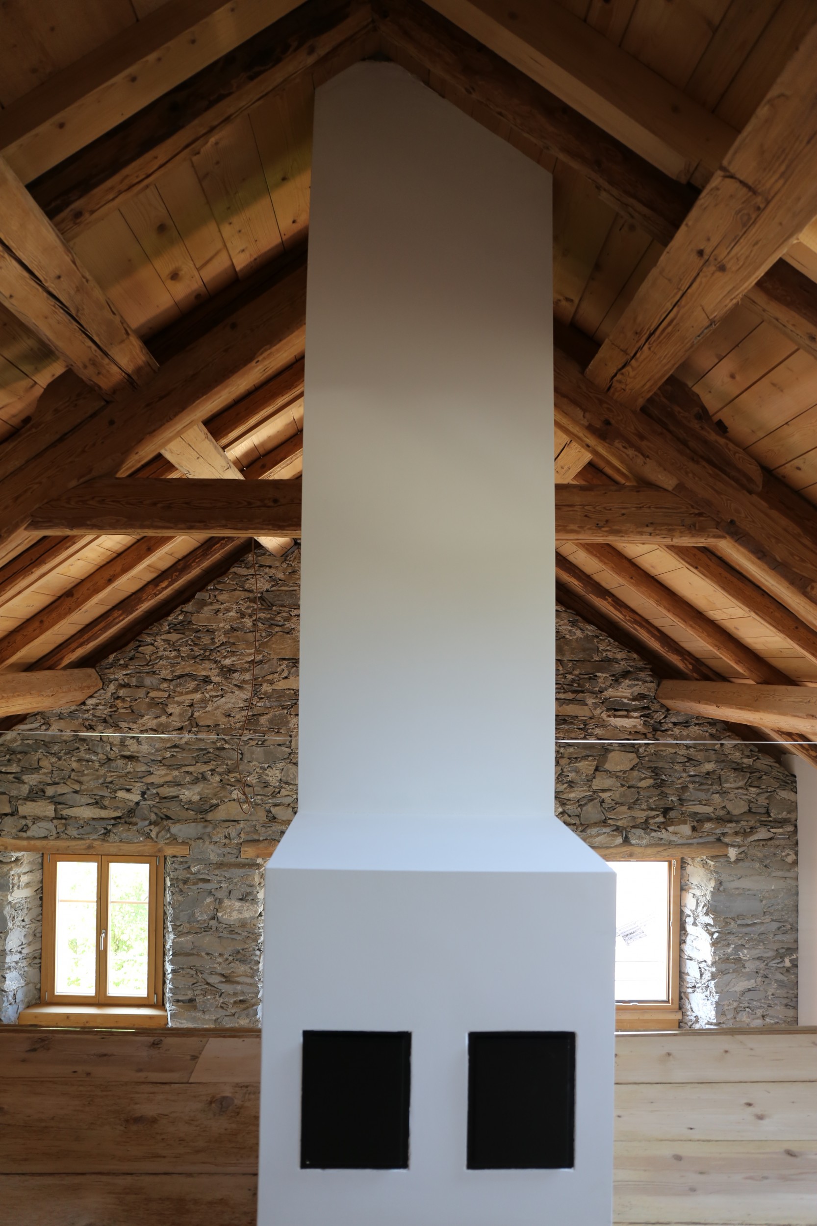 Holzdach kombiniert mit zeitlosem Design